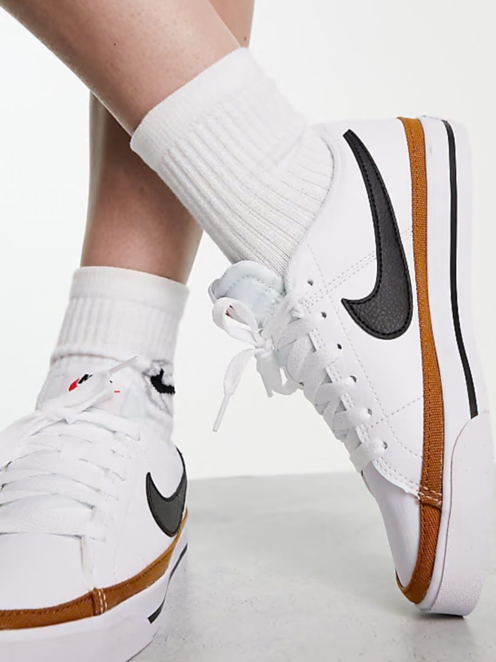 Nike Court Legacy White Black Desert
Ochre Leather
Sneakers Men's Size
8 EU 41
